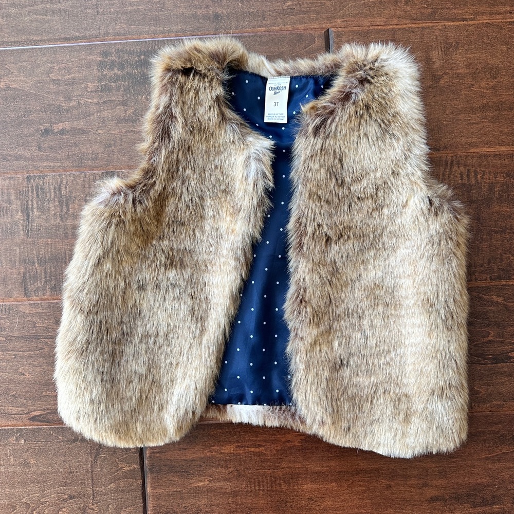 Oshkosh B’Gosh Toddler Fur Vest, 3T
